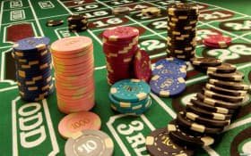 Filipino player accessing phwin51 High Roller live baccarat on mobile phone